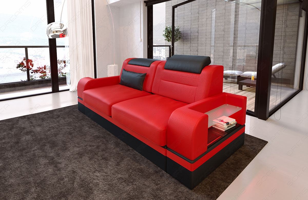 Zweisitzer Leder Couch Parma in rot-schwarz - Die LED Beleuchtung, USB Anschluss und Relaxfunktion sind optional erhältlich.