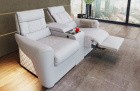 Kino Relax Leder Sessel mit kühlenden Becherhaltern in weiß