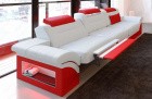 Moderne 3 Sitzer Couch Monza in weiß-rot - Die LED Beleuchtung, USB Anschluss und Relaxfunktion sind optional erhältlich.