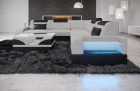 Detailansicht der Armlehne beim Mini L Form Sofa Trivento mit LED und Stoffbezug