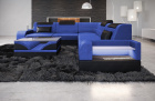 Detailansicht der Armlehne beim Mini L Form Sofa Trivento mit LED und Stoffbezug