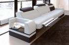 3 Sitzer Leder Couch Parma in weiss-dunkelbraun - Die LED Beleuchtung, USB Anschluss und Relaxfunktion sind optional erhältlich.
